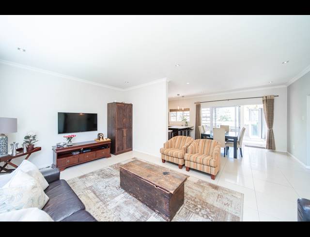 4 BEDROOM HOUSE FOR SALE IN BEACON BAY